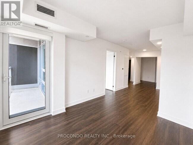 Building Photo - 609 Sherbourne St