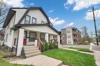 Building Photo - 322-324-324 Woodland Ave