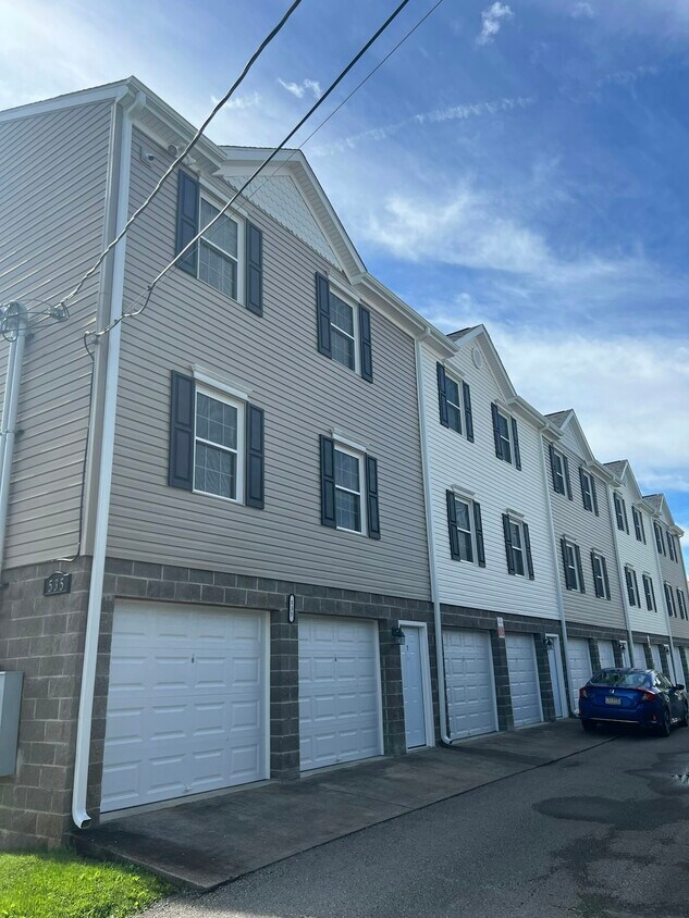 535 Second St, California, PA 15419 Townhome Rentals in California PA