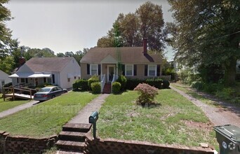 Building Photo - 11 Langley Dr