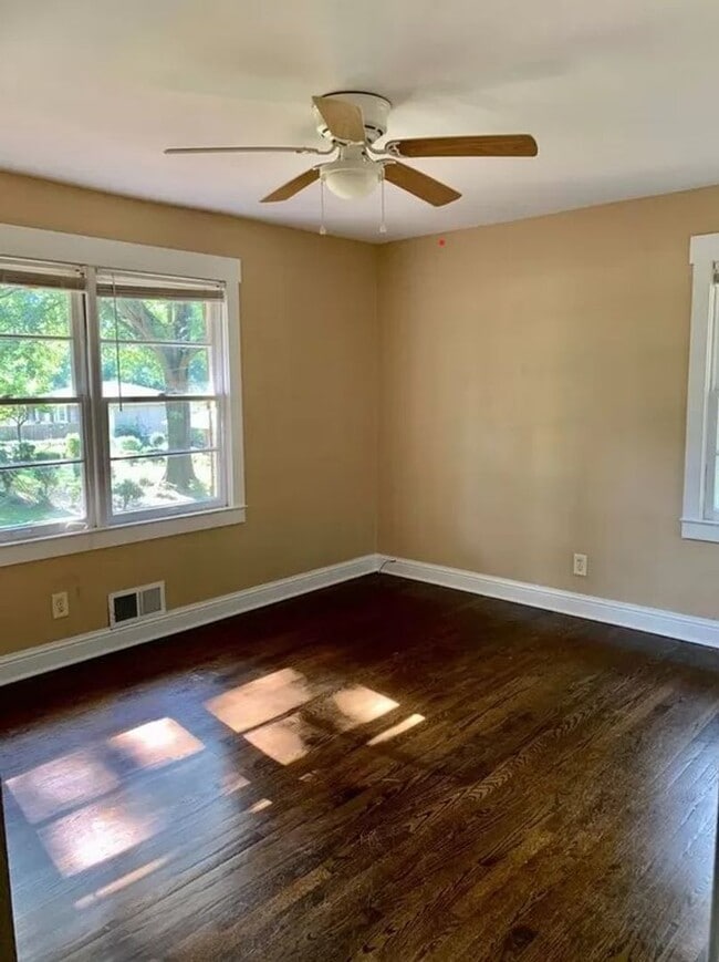 Building Photo - 3 Bed 2 Bath in Atlanta!