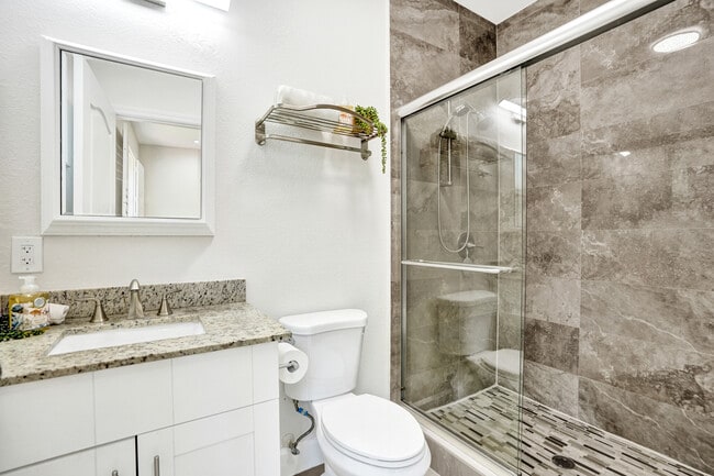 Building Photo - 60 NE 26th St