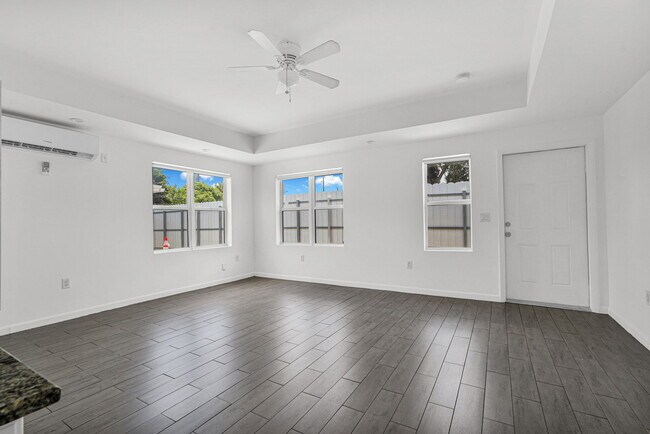 Foto del edificio - 529 NW 88th St