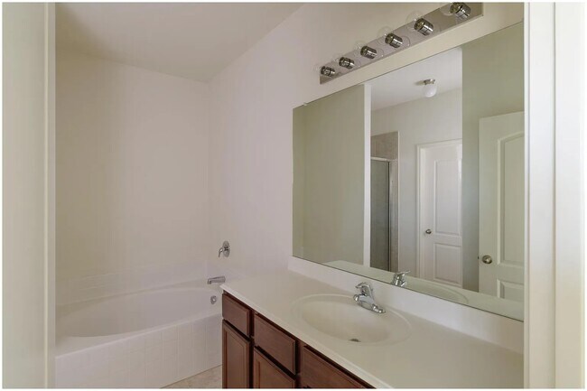 Foto del edificio - 1627 White Mountain Way