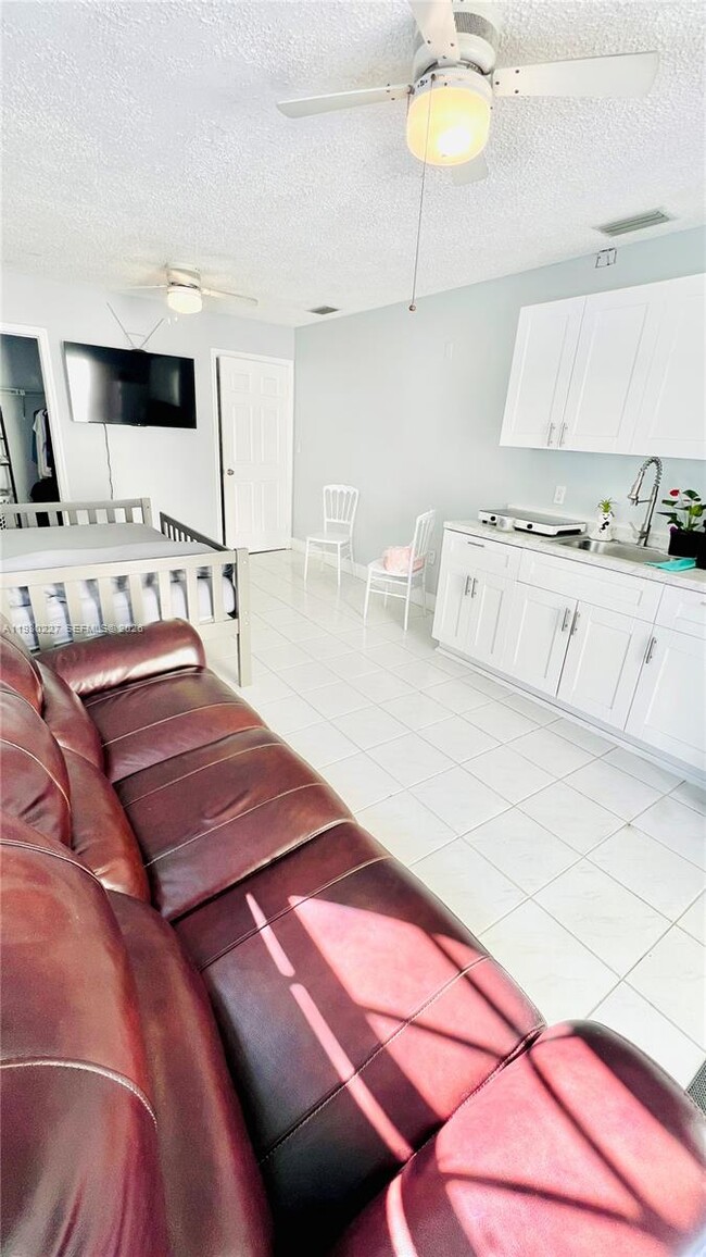 Building Photo - 18901 NW 77th Ct