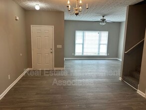 Building Photo - 1733 Carrington Dr