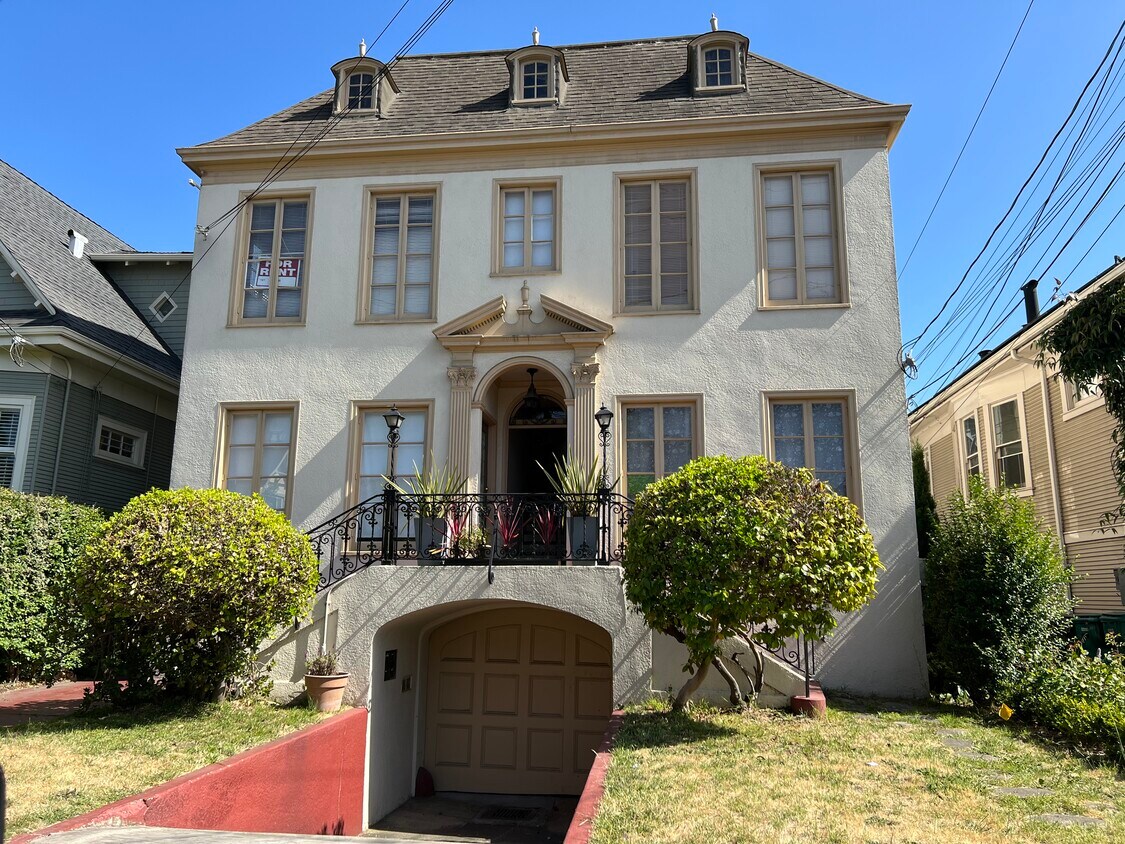 Primary Photo - 831 53rd St