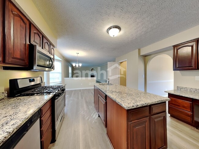 Building Photo - 80 Simsbury Ct