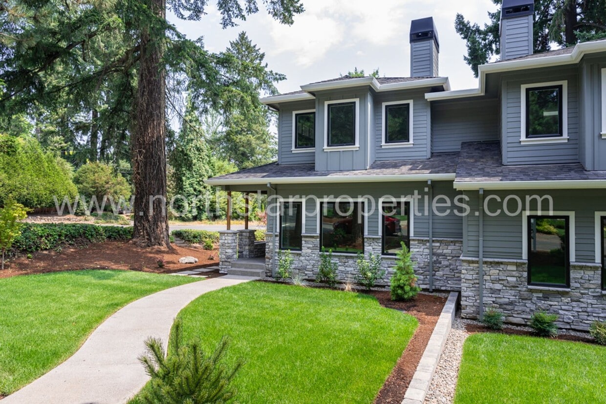 New Construction in the Heart of Lake Oswego. House Rental in Lake