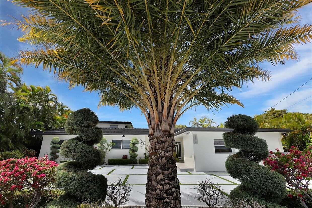 Foto principal - 12940 Auralia Rd