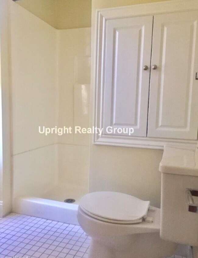 15 Blossom St Unit 6, Leominster, MA 01453 Condo for Rent in