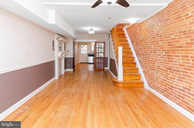 Building Photo - 3027 Hudson St