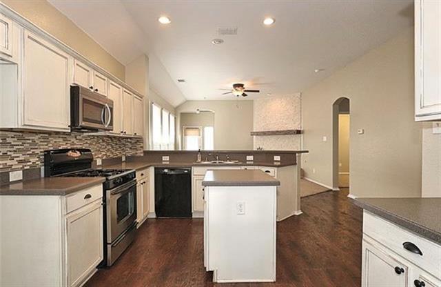 Building Photo - 360 Conroe Cir