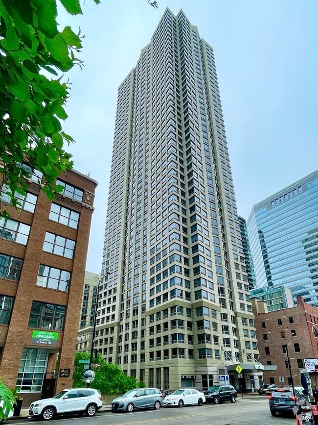 Building Photo - 440 N Wabash Ave