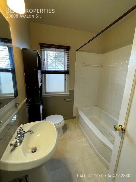 Building Photo - 20608 Avalon St