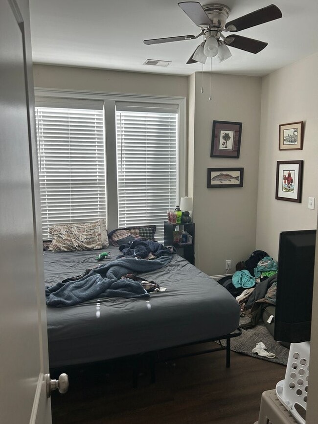 Foto del edificio - 225 Nassau St