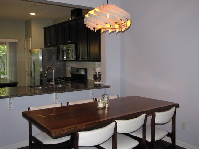 Building Photo - 42 Intuition Cir