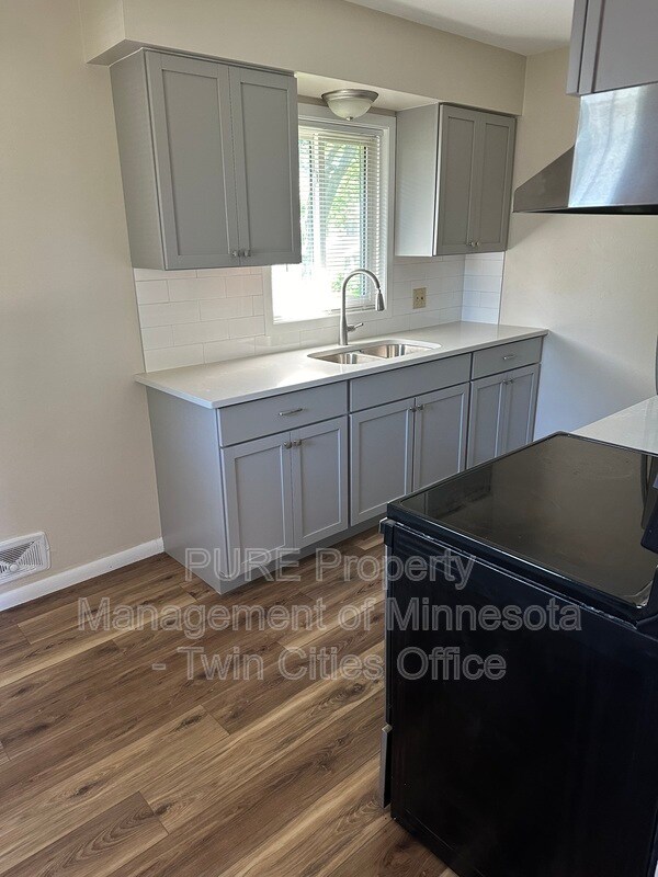 Foto del edificio - 10984 Hanson Blvd NW