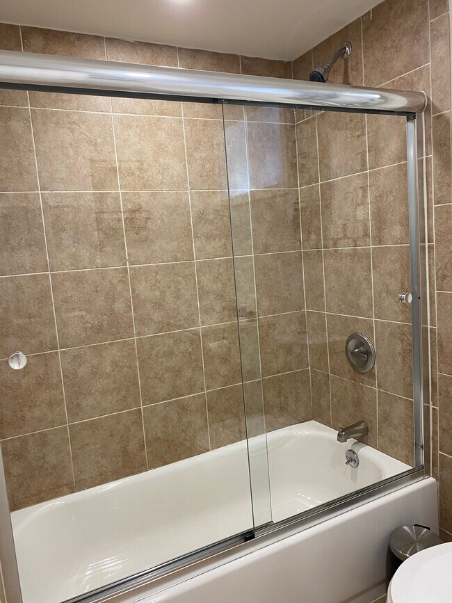 Bath time - 524 67th St