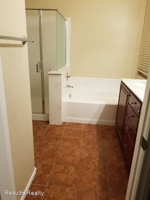 Foto del edificio - 3 br, 2.5 bath House - 10172 Hollis Mountain