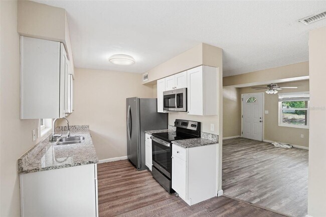 Foto del edificio - 1413 Sunridge Rd