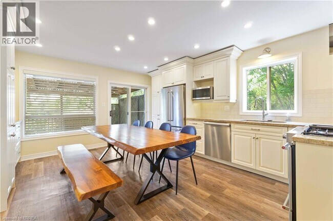 Photo du bâtiment - 4319 Arejay Ave