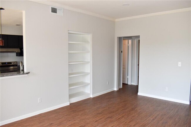Building Photo - 6000-22 Shepherd Mountain Cove
