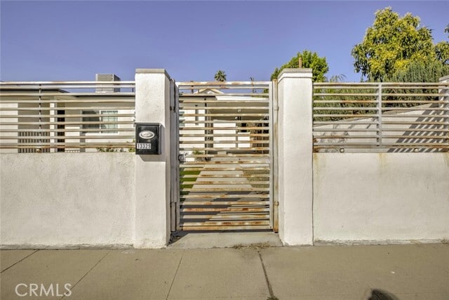 Building Photo - 13329 Strathern St