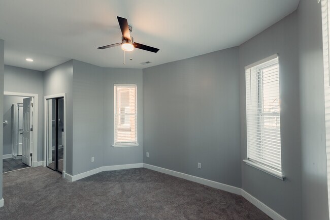 Building Photo - 5879 Nina Pl #1