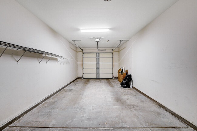 Building Photo - 1713 Sky of Red Dr