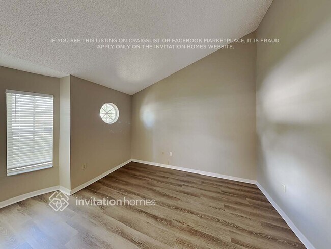 Foto del edificio - 7022 Morning Dove Loop W