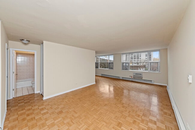 Building Photo - 1446 N Dearborn St