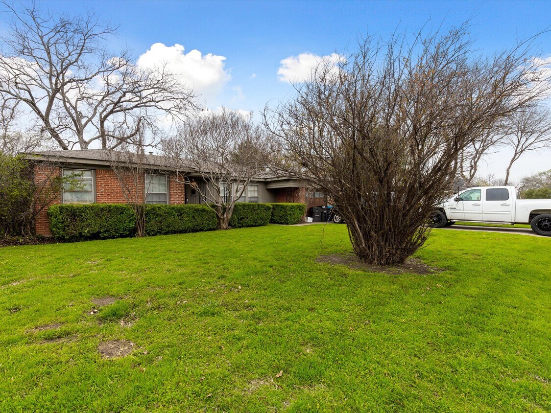 Foto principal - 4016 Acacia St