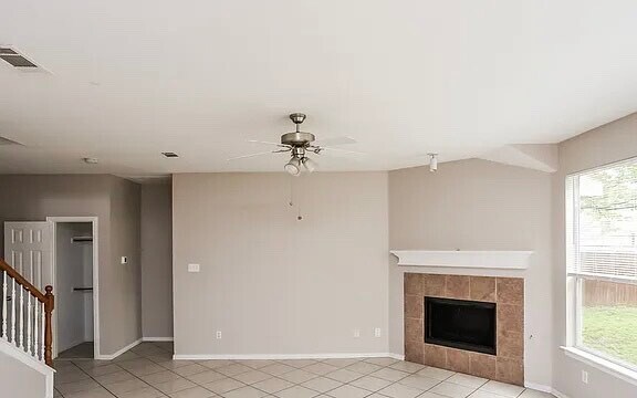 Foto del edificio - 2521 Greenhaven Dr
