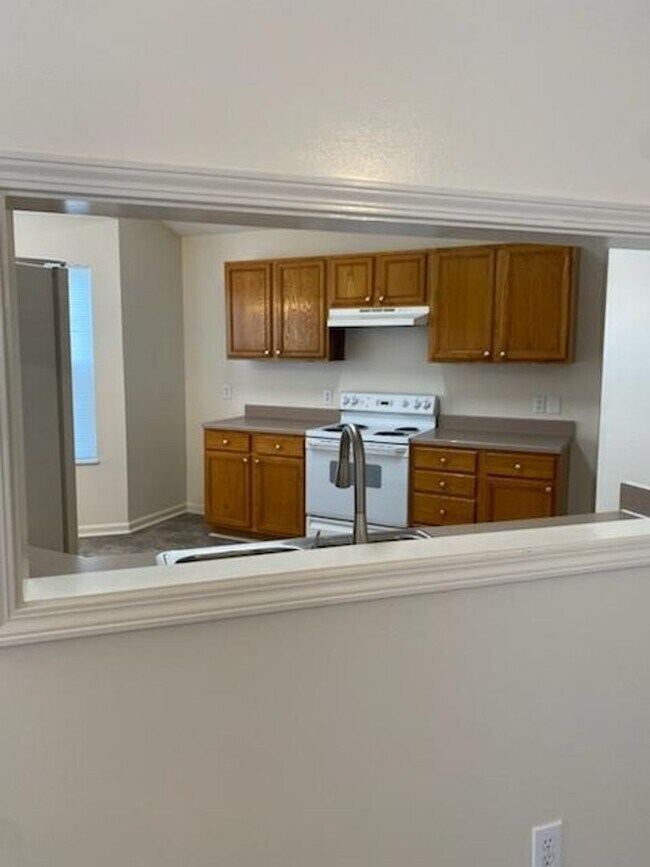 Foto del edificio - Spacious 3/2 in Hunter's Hill Subdivision
