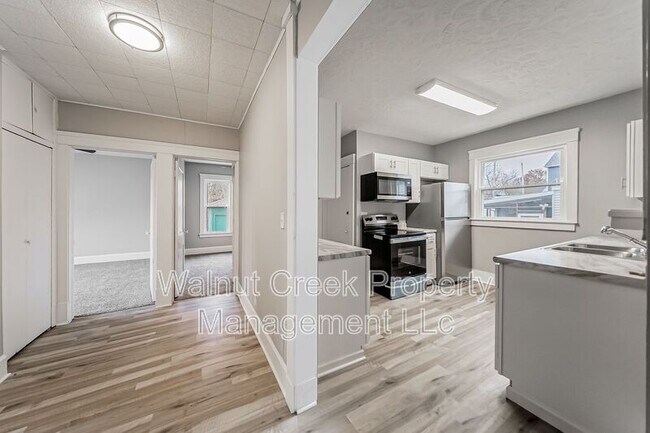 Foto del edificio - 839 Allison Ave