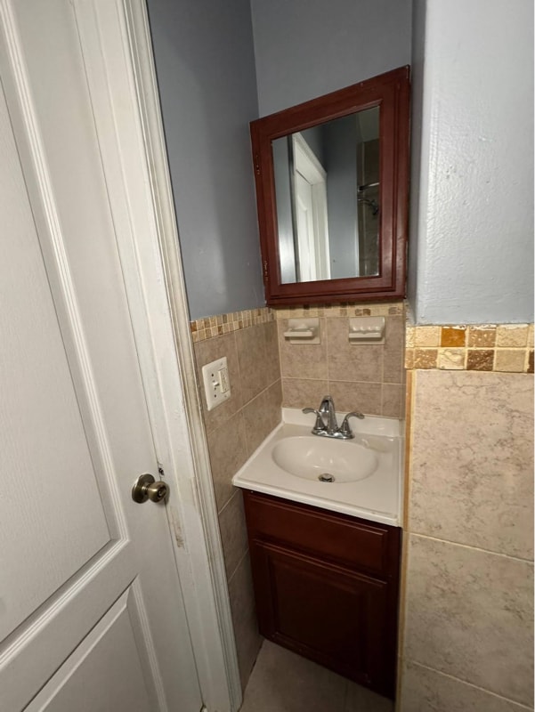 Building Photo - 552 Avenue C