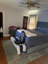 Building Photo - 8328 S Ingleside Ave