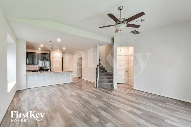 Foto del edificio - 11631 Bakersfield Pass