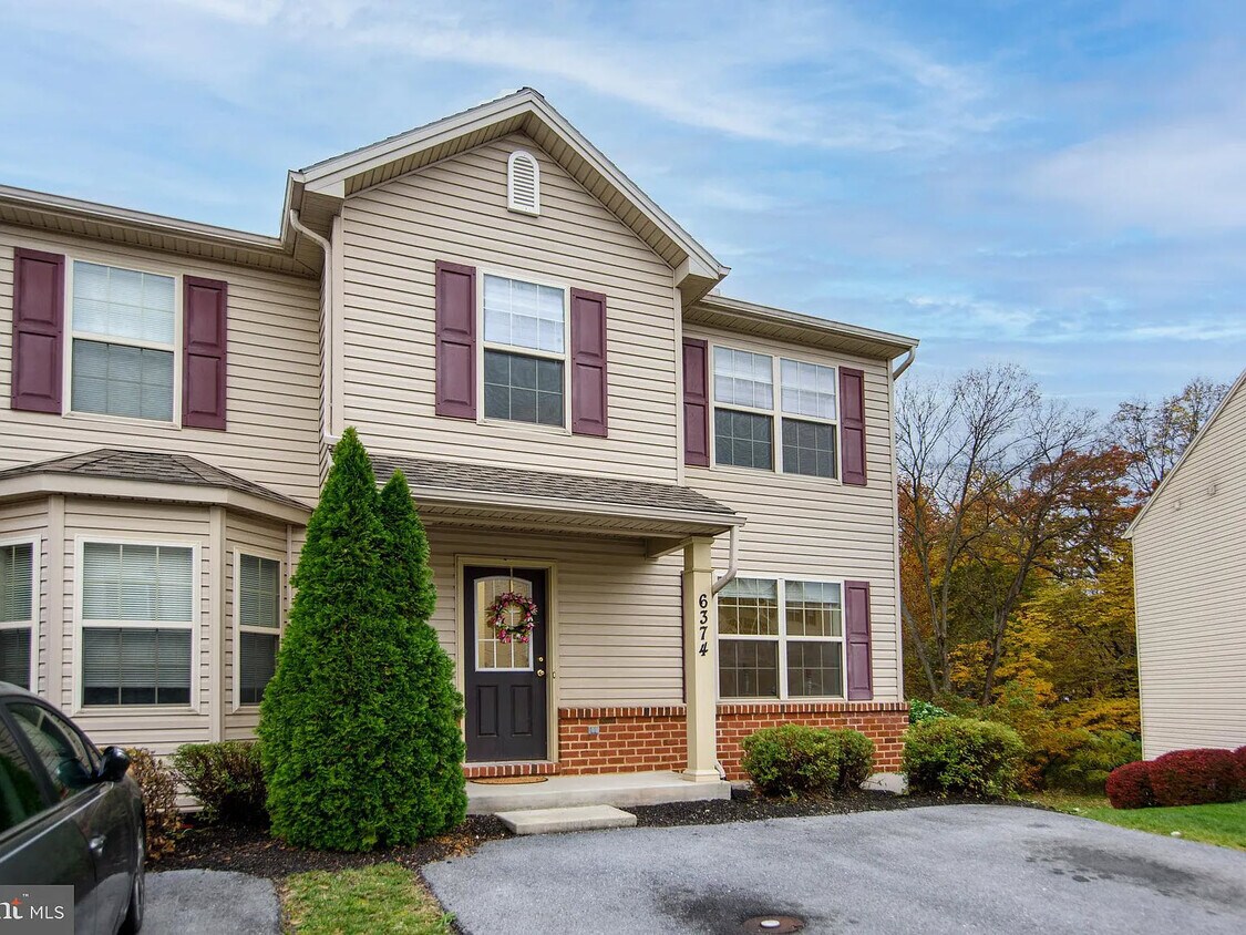 6374 Creekbend Dr, Mechanicsburg, PA 17050 Townhome Rentals in