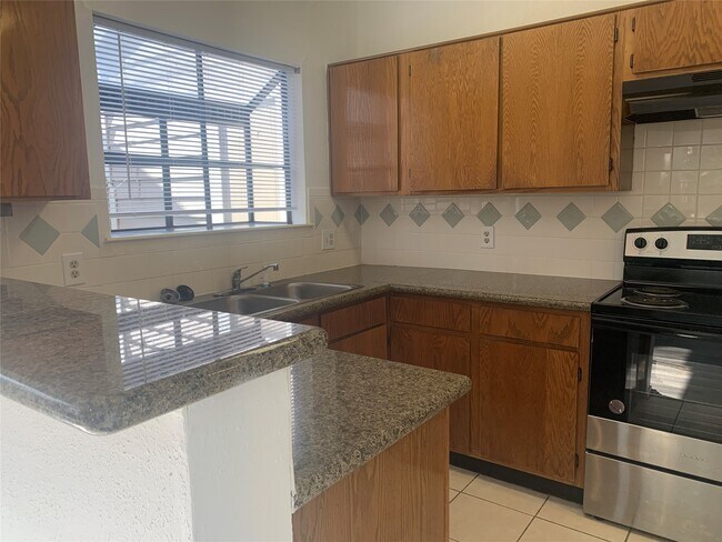 Foto del edificio - 2710 Grants Lake Blvd