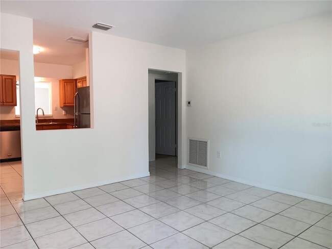 Foto del edificio - 7980 52nd St N