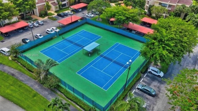 Foto del edificio - 7460 La Paz Blvd