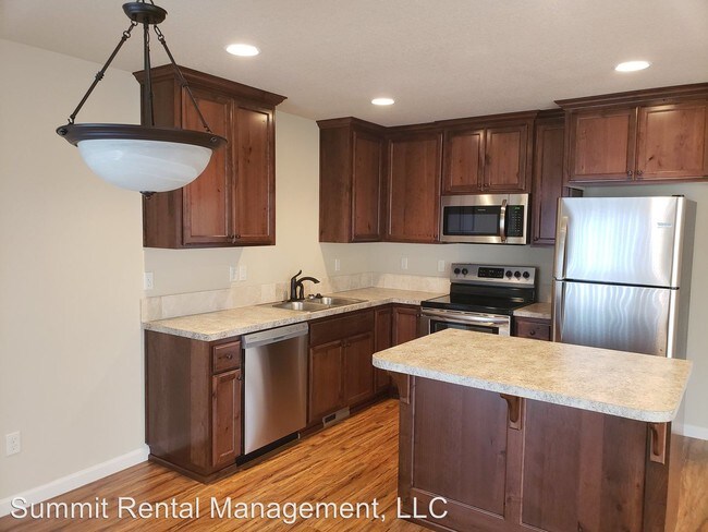 Foto del edificio - 727-729 Log Cabin St