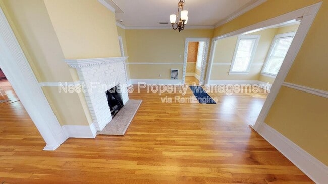 Building Photo - 2044 Forbes St