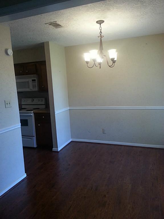 Building Photo - 13603 Ravensway Dr