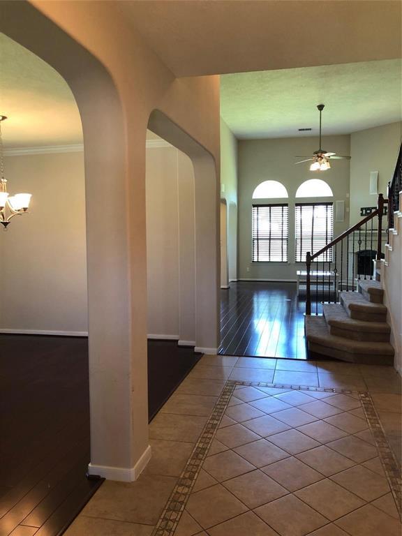 Building Photo - 702 Arlington Pointe Dr