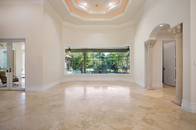 Foto del edificio - ** OAKES ESTATES ** 4 BED + DEN / 3.5 BATH...