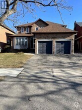 Building Photo - 4384 Idlewilde Crescent