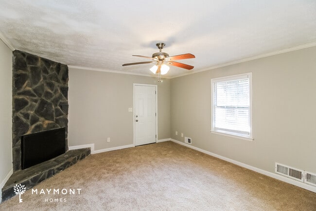 Building Photo - 60 Juliana Dr